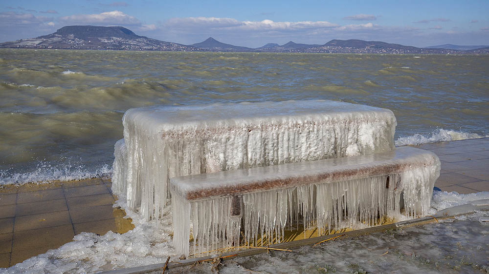 Piknikező hely saját jéggel Fonyódon-